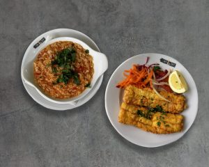 arroz tomate com filetes peixe espada
